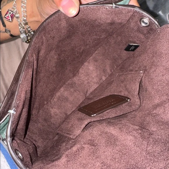 Coach Ellen crossbody in washed green pebbled leather - Picture 12 of 16